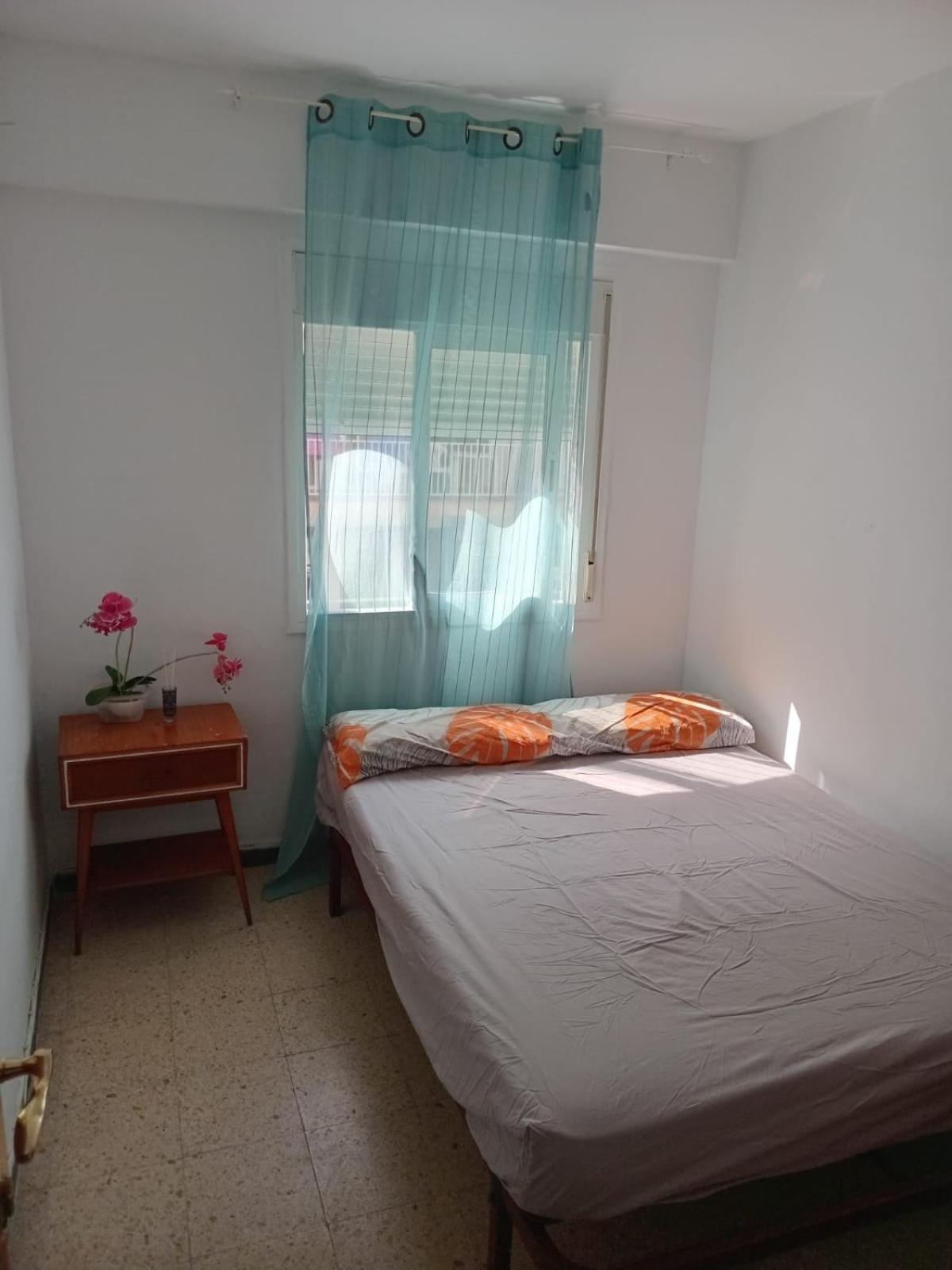 סאלו Habitaciones Compartidas En Un Apartamento מראה חיצוני תמונה