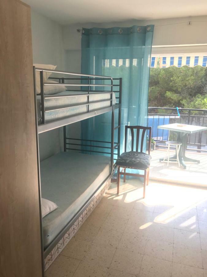 סאלו Habitaciones Compartidas En Un Apartamento מראה חיצוני תמונה